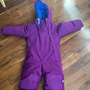 Mec size 4 Toaster/ one piece snowsuit